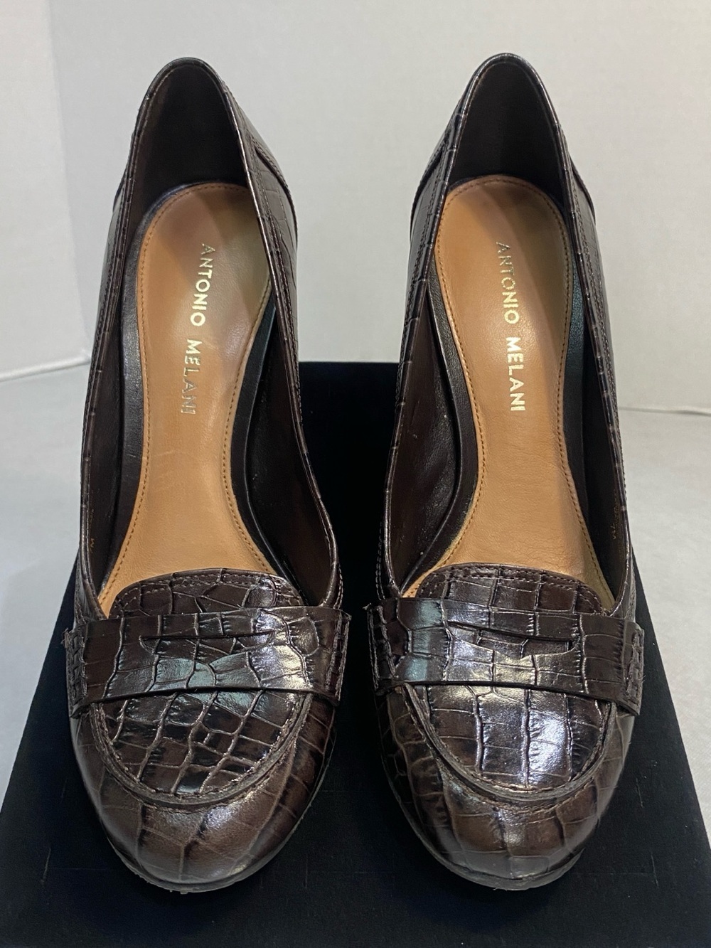 Antonio Melani Pretty Croc Embossed Leather Block Heel Loafers Brown 7M Brazil